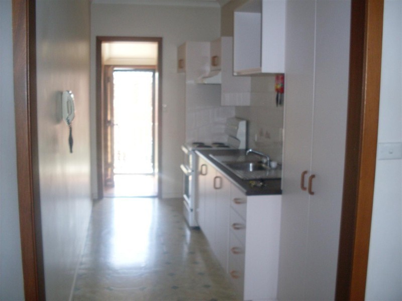 2/16 Dalton Street, Parkes NSW 2870
