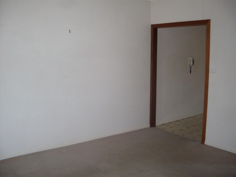 2/16 Dalton Street, Parkes NSW 2870