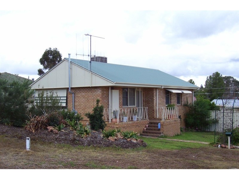 1 Miller Street, Parkes NSW 2870