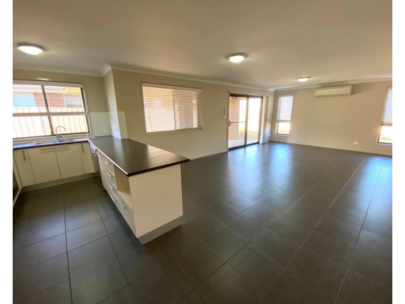 12 Rosewood Avenue, Parkes NSW 2870