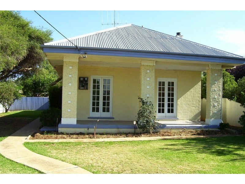 42 Mitchell Street, Parkes NSW 2870