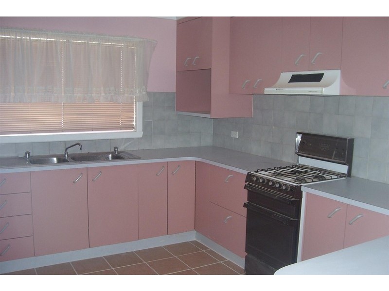 77 Dalton Street, Parkes NSW 2870