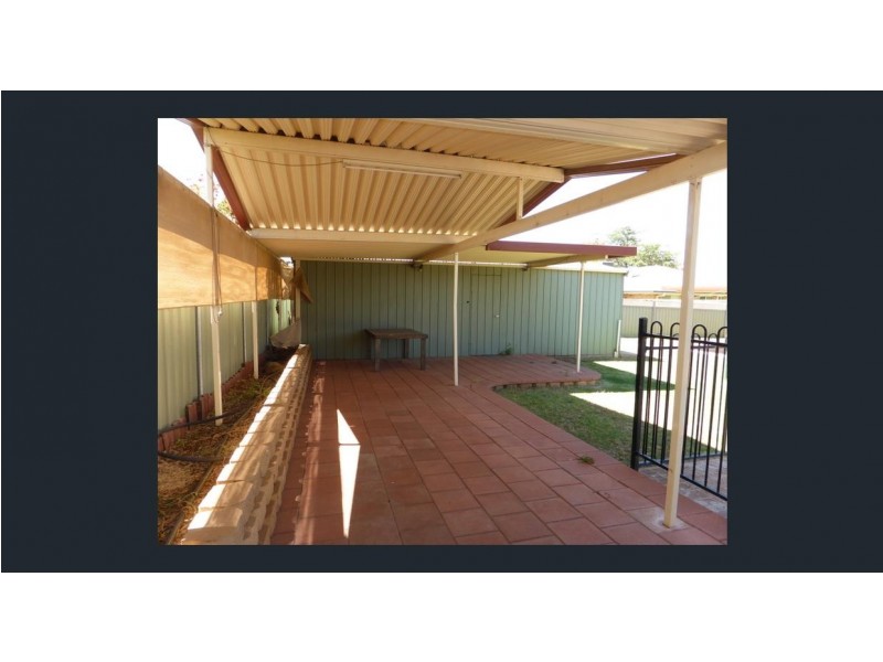 102 Dalton Street, Parkes NSW 2870