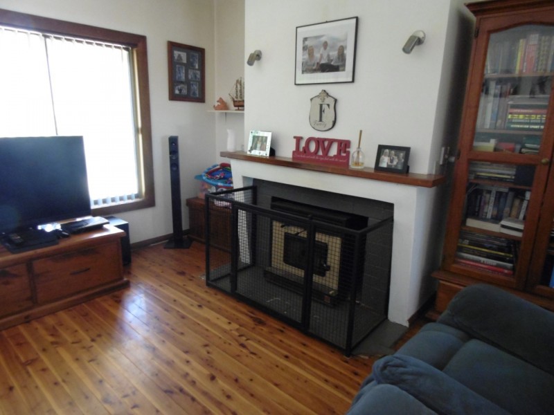 5 Hume Street, Parkes NSW 2870