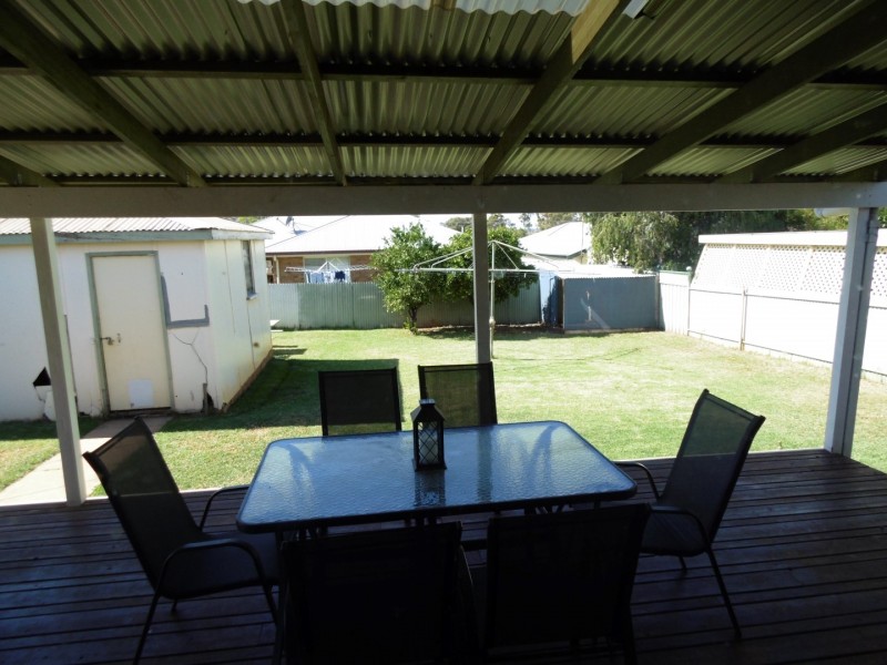 5 Hume Street, Parkes NSW 2870