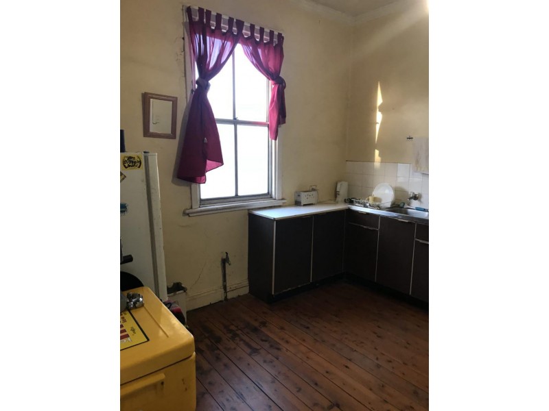 12 May Street, Parkes NSW 2870