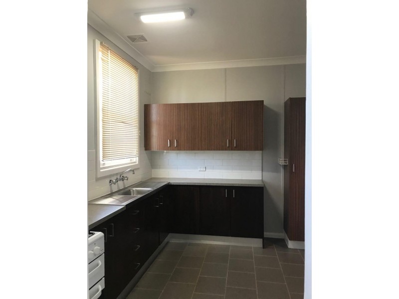1 Gallop Avenue, Parkes NSW 2870