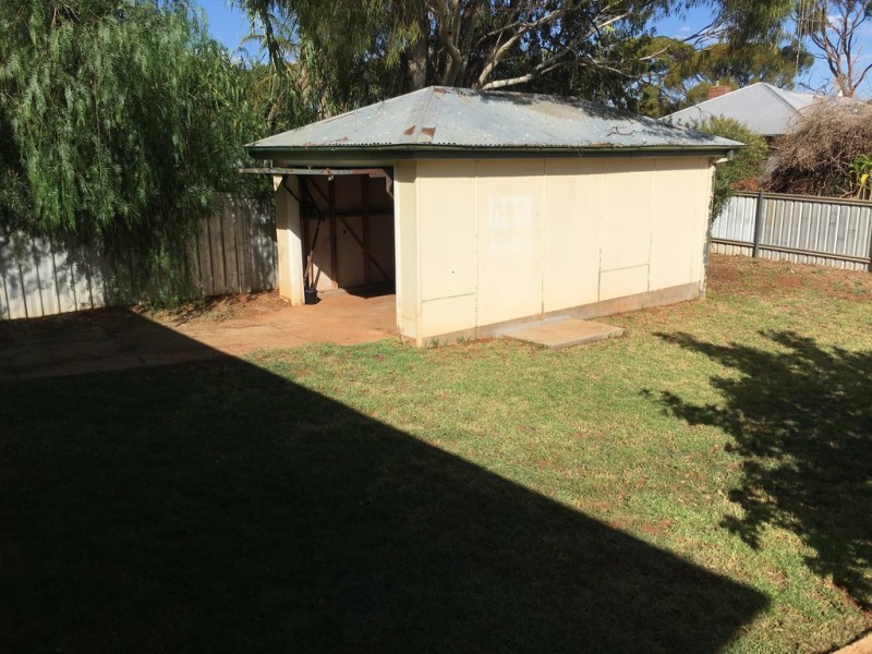 1 Gallop Avenue, Parkes NSW 2870