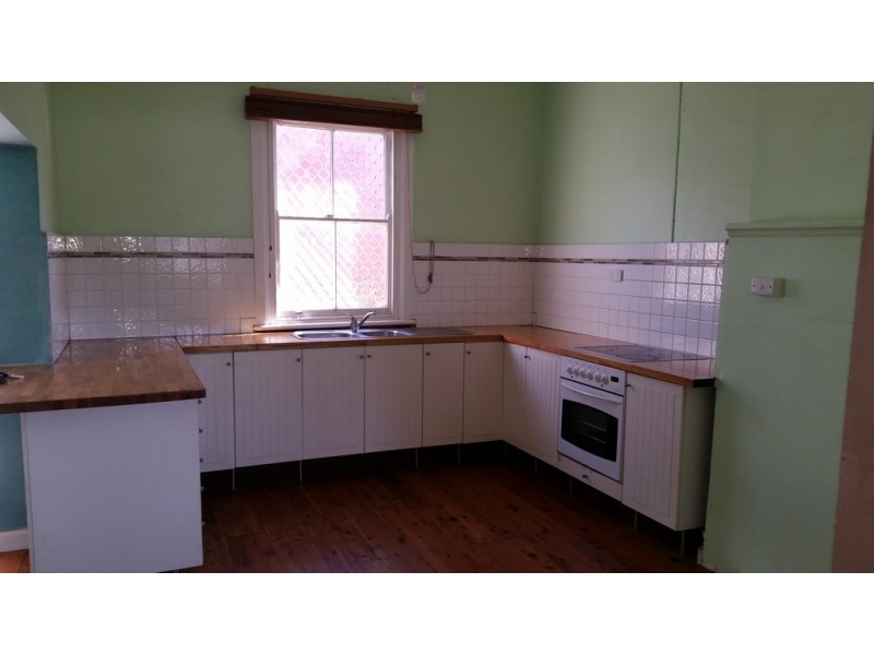 14 May Street, Parkes NSW 2870