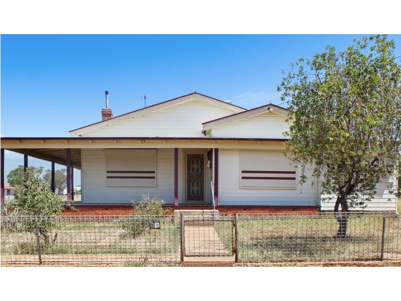 19 Best Street, Parkes NSW 2870
