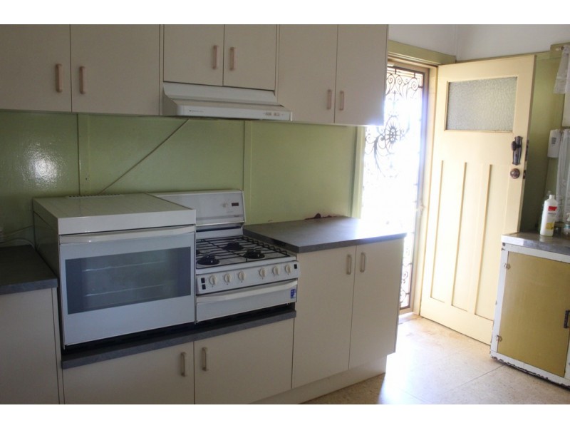 19 Best Street, Parkes NSW 2870