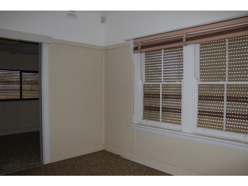 19 Best Street, Parkes NSW 2870