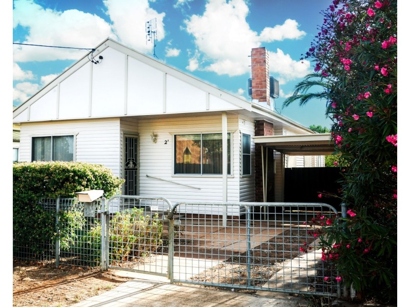 2a Talbot Street, Parkes NSW 2870
