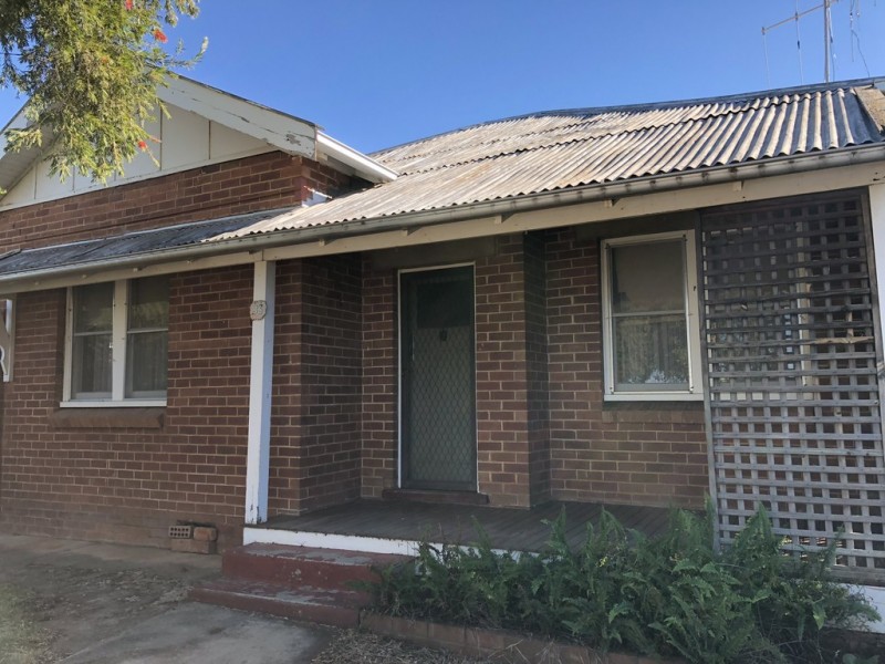 36 Bushman Street, Parkes NSW 2870