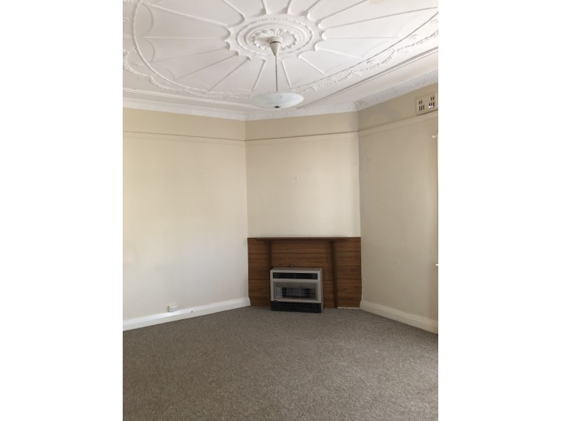 36 Bushman Street, Parkes NSW 2870