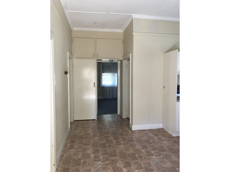 36 Bushman Street, Parkes NSW 2870