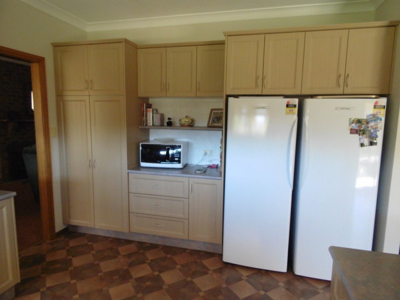 48 Field Road, Parkes NSW 2870