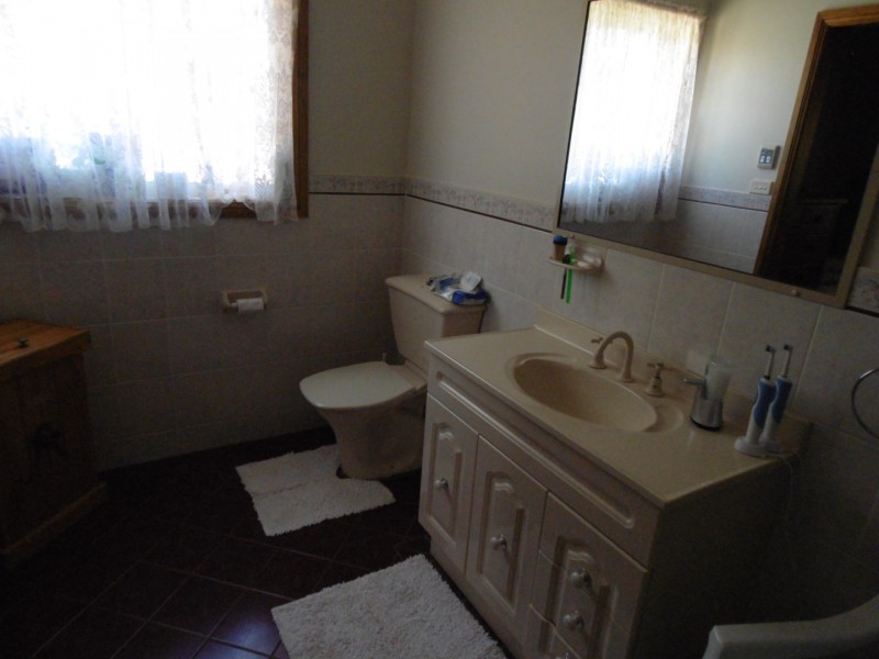 48 Field Road, Parkes NSW 2870