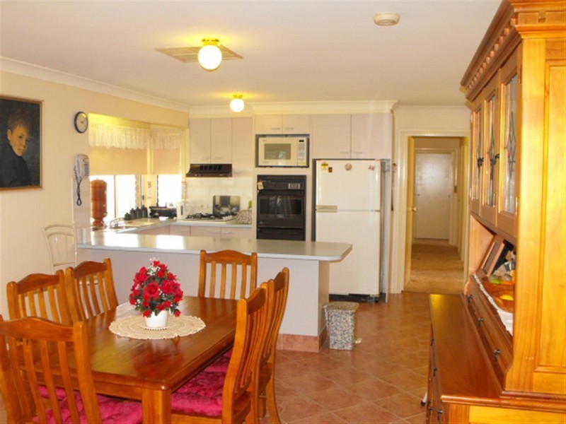 33 Middleton Street, Parkes NSW 2870