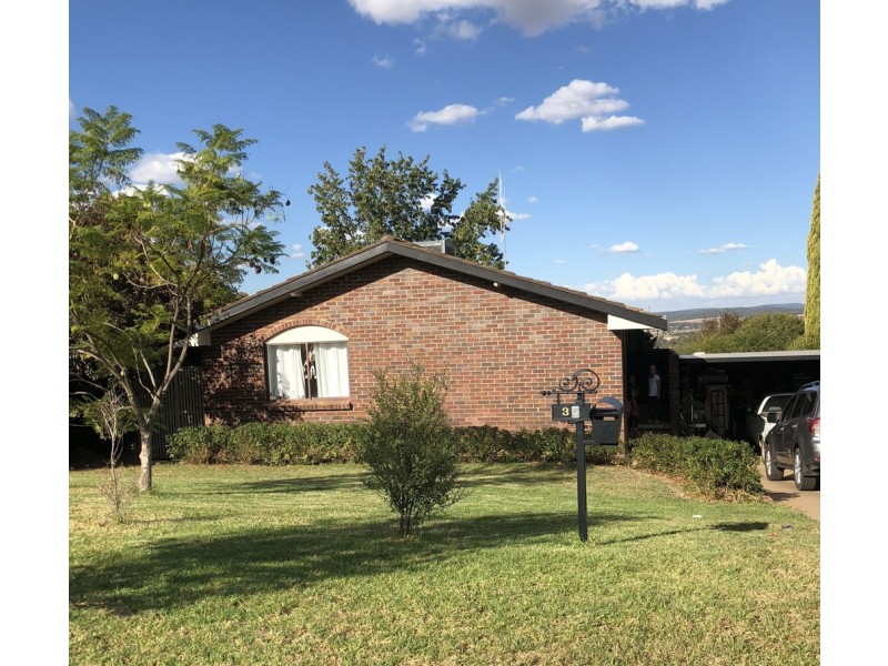 35 Mengarvie Road, Parkes NSW 2870