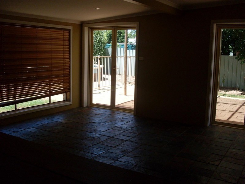 44 Victoria Street, Parkes NSW 2870