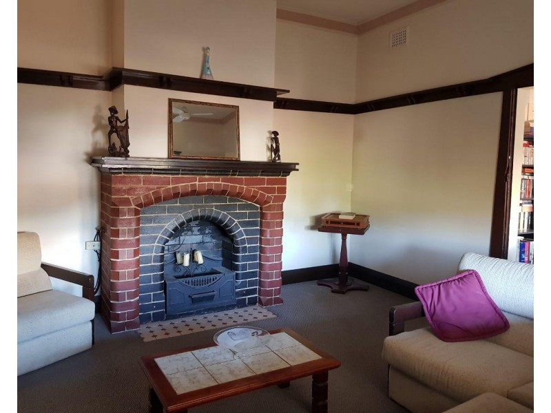 372 Clarinda Street, Parkes NSW 2870