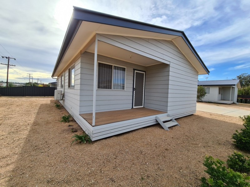 1/4 Powter Street, Parkes NSW 2870