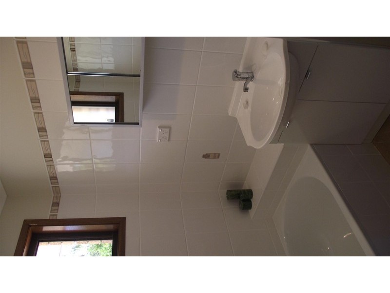 83 East Street, Parkes NSW 2870