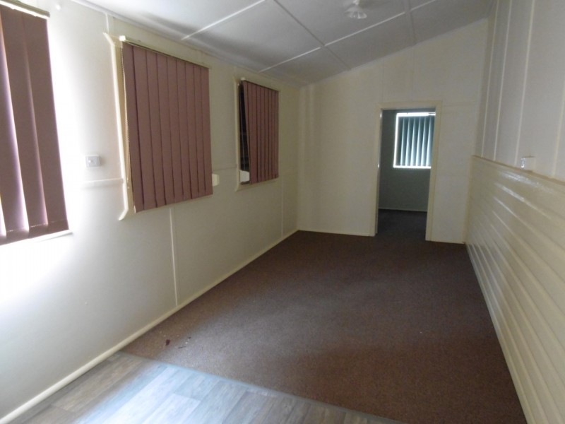 5 Carrington Street, Parkes NSW 2870