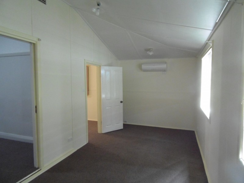 5 Carrington Street, Parkes NSW 2870