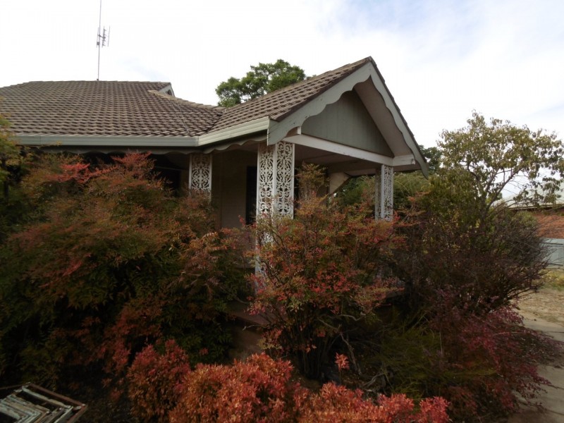 369-371 Clarinda Street, Parkes NSW 2870