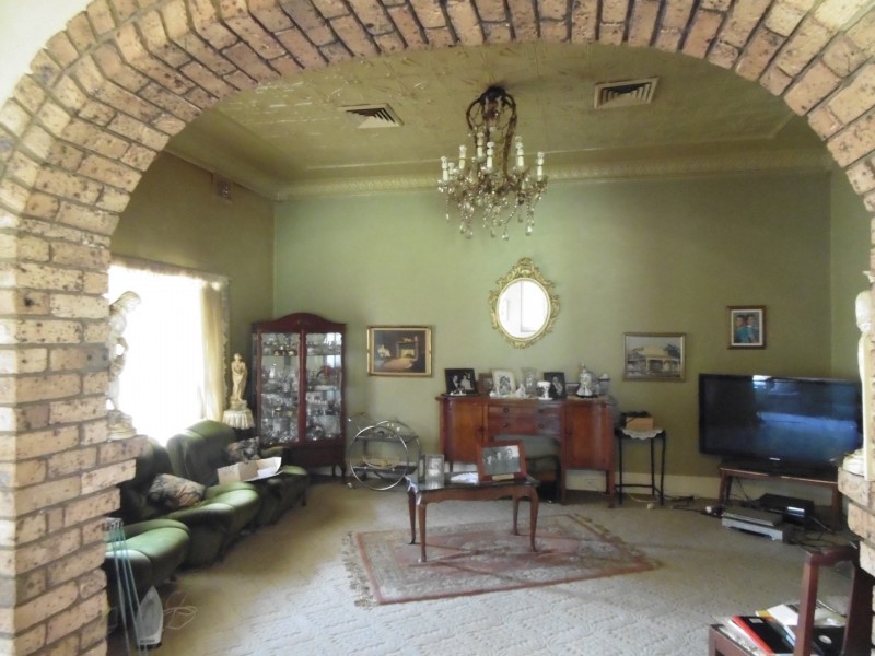 369-371 Clarinda Street, Parkes NSW 2870