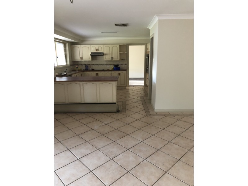 239 Nash Street, Parkes NSW 2870