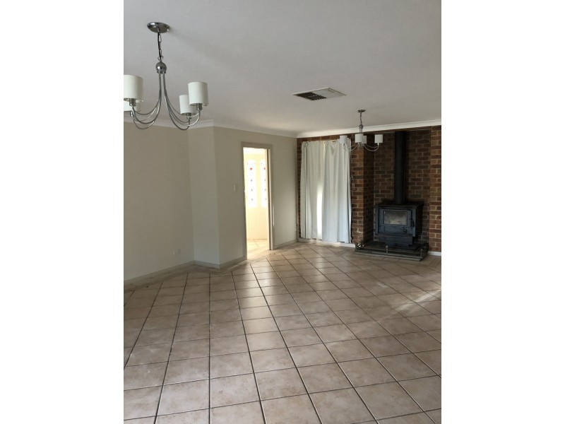 239 Nash Street, Parkes NSW 2870