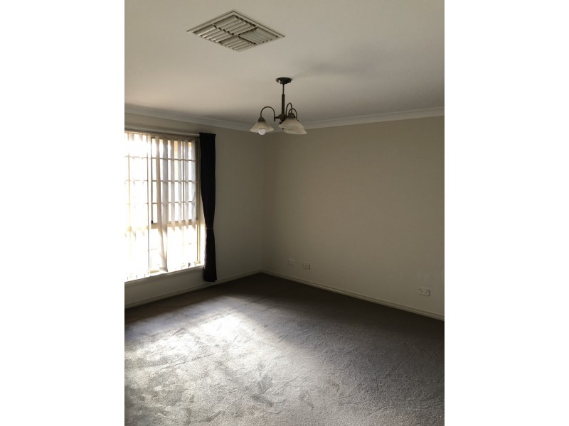 239 Nash Street, Parkes NSW 2870