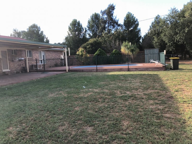 239 Nash Street, Parkes NSW 2870
