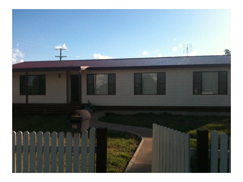 18 Brookveiw, Trundle NSW 2875