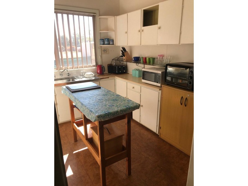 142 Derribong Street, Peak Hill NSW 2869