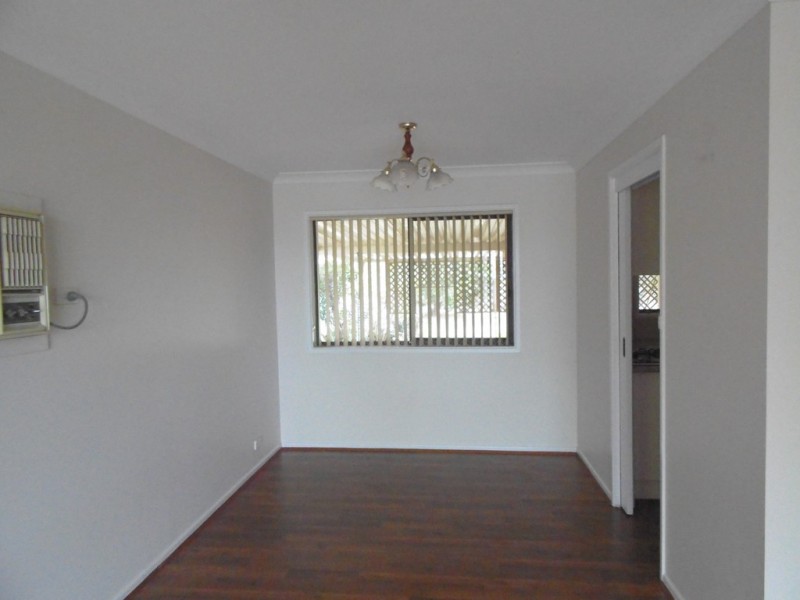 28 Evans Parade, Parkes NSW 2870
