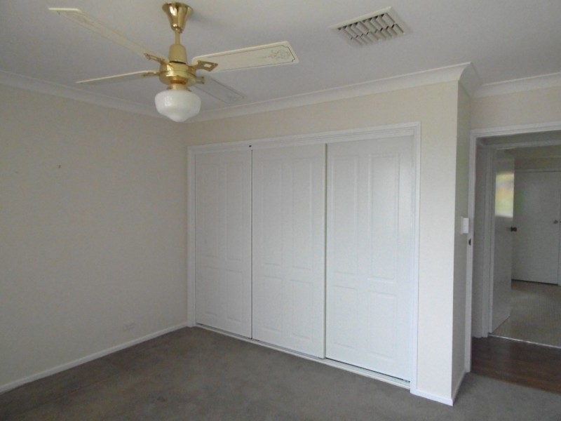 28 Evans Parade, Parkes NSW 2870