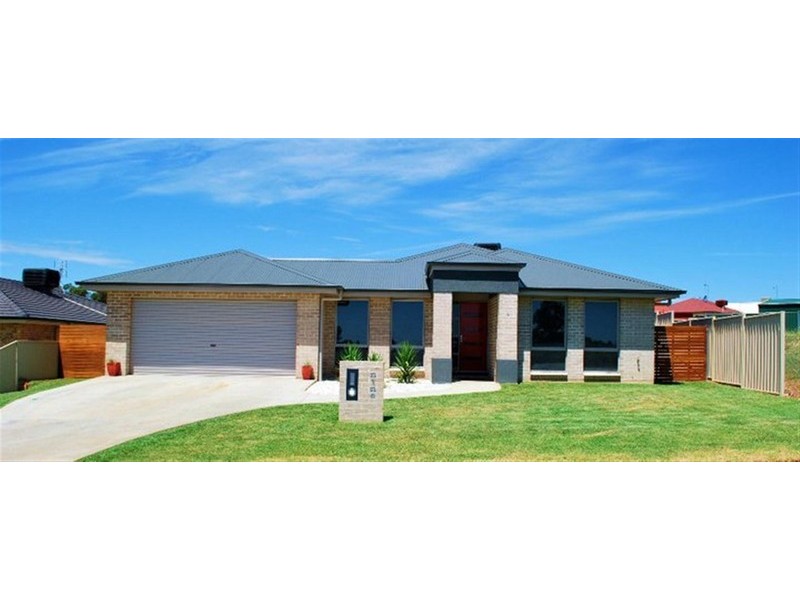 9 Cedar Cres, Parkes NSW 2870