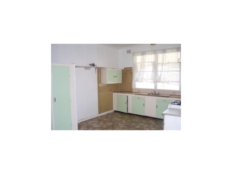 47 Howard St, Peak Hill NSW 2869