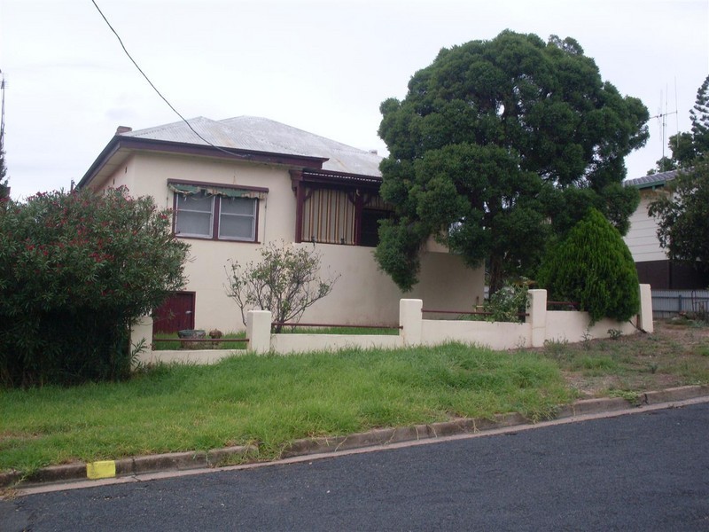 7 Park Street, Parkes NSW 2870