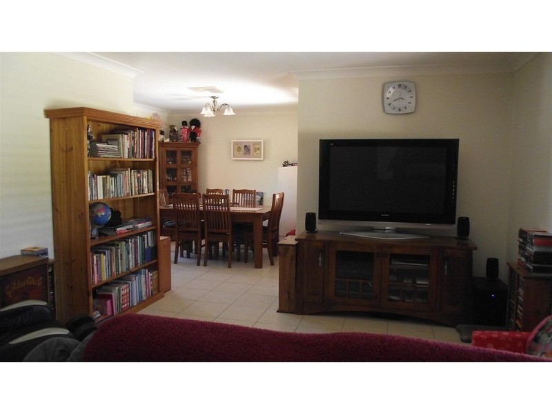 25 Bowditch Crs, Parkes NSW 2870