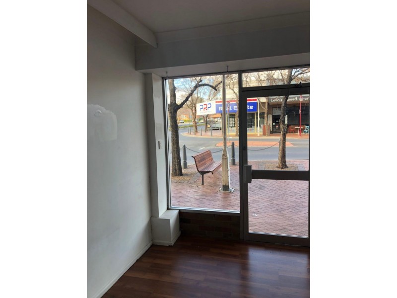 294 Clarinda Street, Parkes NSW 2870