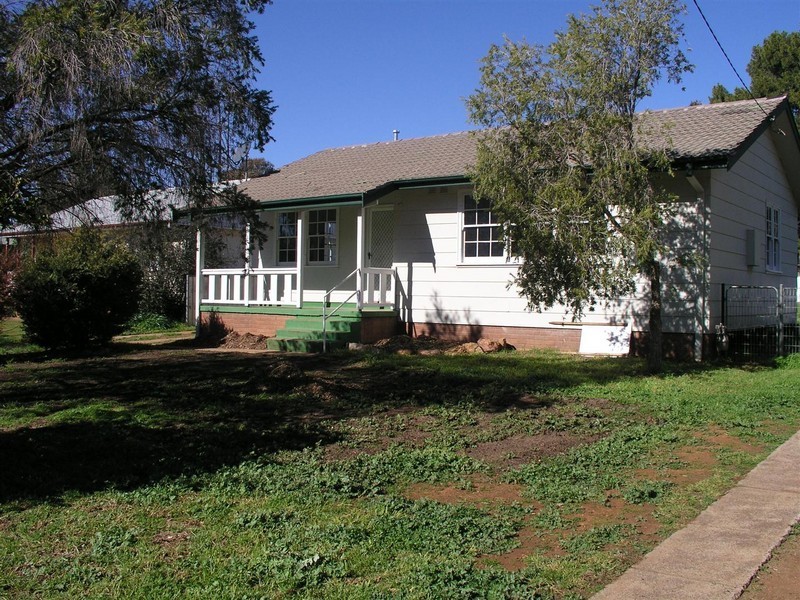 61 Woodward Street, Parkes NSW 2870