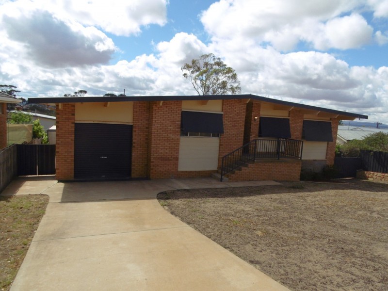 5 Lorking Street, Parkes NSW 2870
