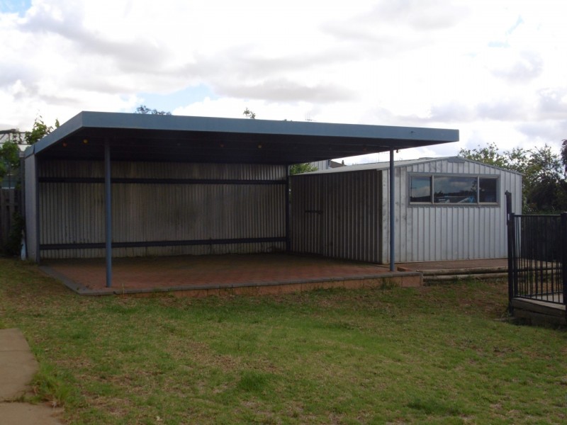 5 Lorking Street, Parkes NSW 2870