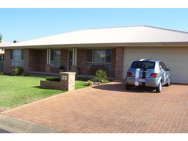 20 Noonan Street, Parkes NSW 2870