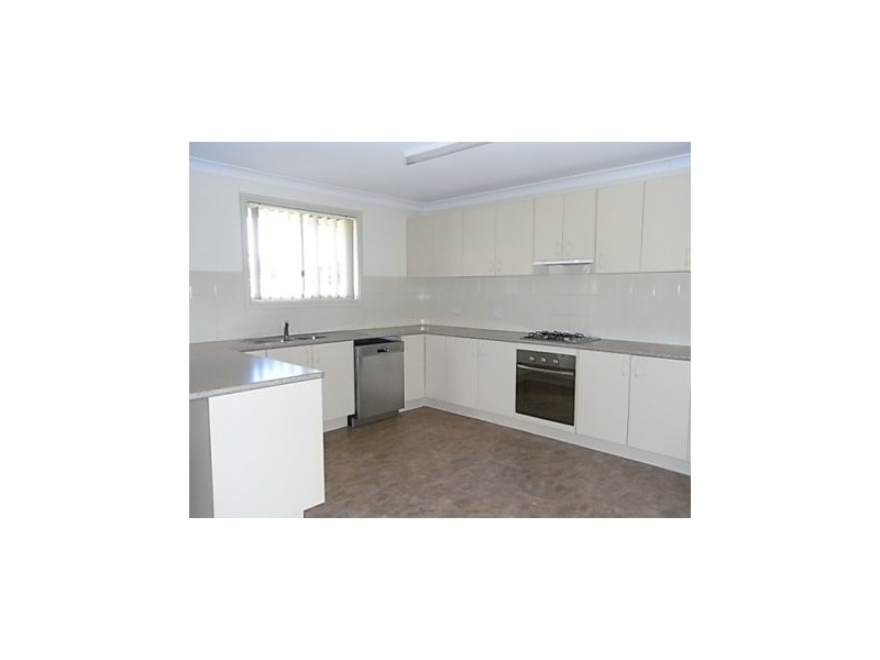 1 Hazelbank Ave, Parkes NSW 2870